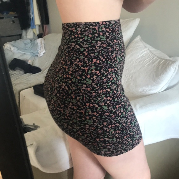 Floral Talula Skirt - Picture 3 of 4